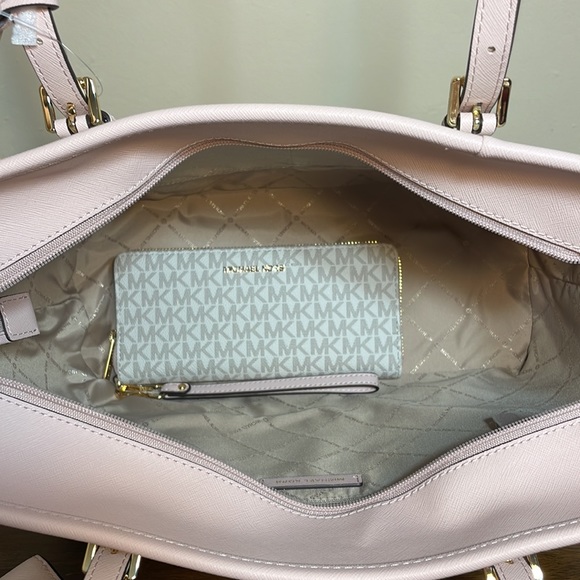 💕2pc Michael Kors Jet set tote bag and wallet - Picture 9 of 10